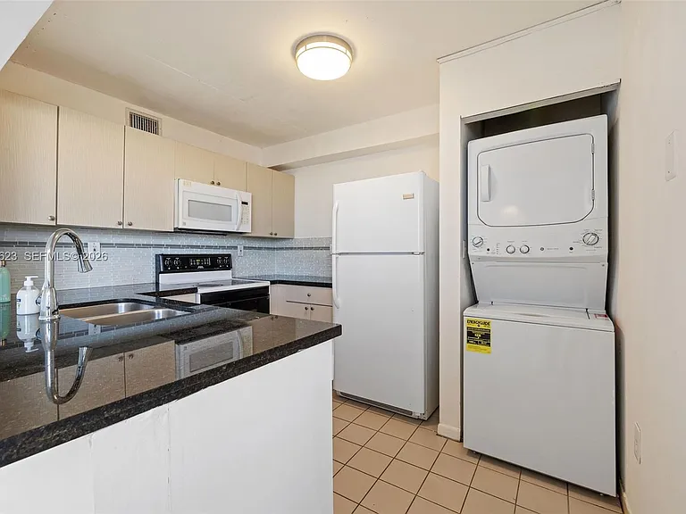 10050 NW 9th Street Cir #203 — Photo 26