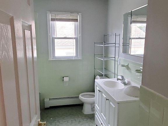 5th image of 29 Beacon St
