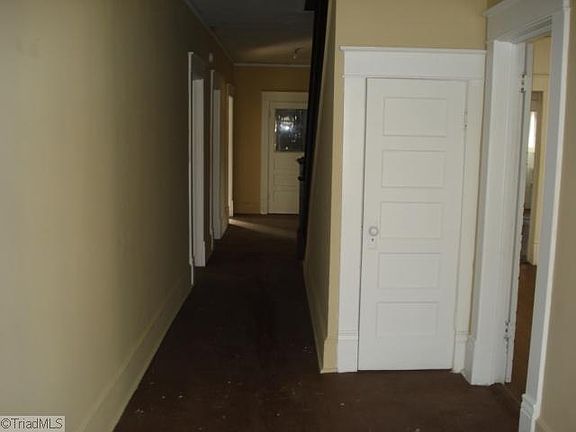 2nd image of 303 Wentworth St