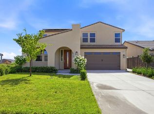 3335 Las Rosas Ave, Clovis, CA 93619