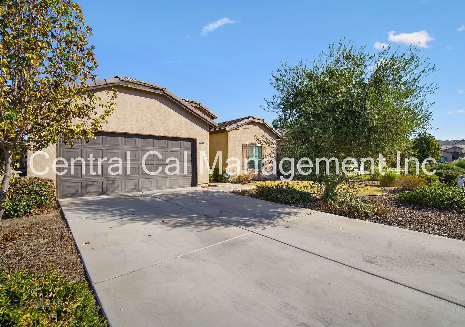3 Bedroom/2 Bath Home in the Southwest - $2395 Per Month! — Photo 1