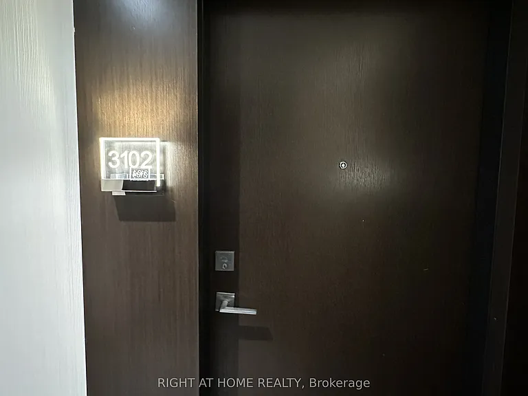2221 Yonge St #3102 — Photo 34