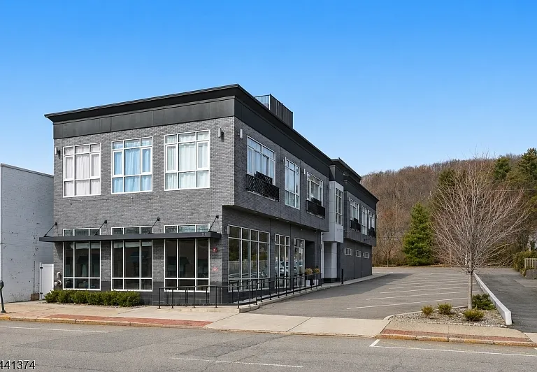 271 Millburn Ave #2A — Photo 1
