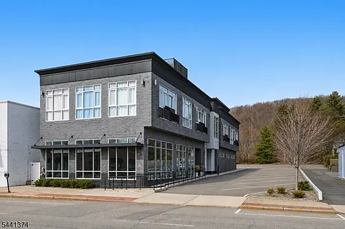 271 Millburn Ave #2A Photo 1