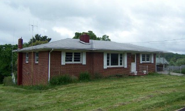 1st image of 470 N 26th St