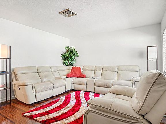 5th image of 2422 BERRY ROAD
