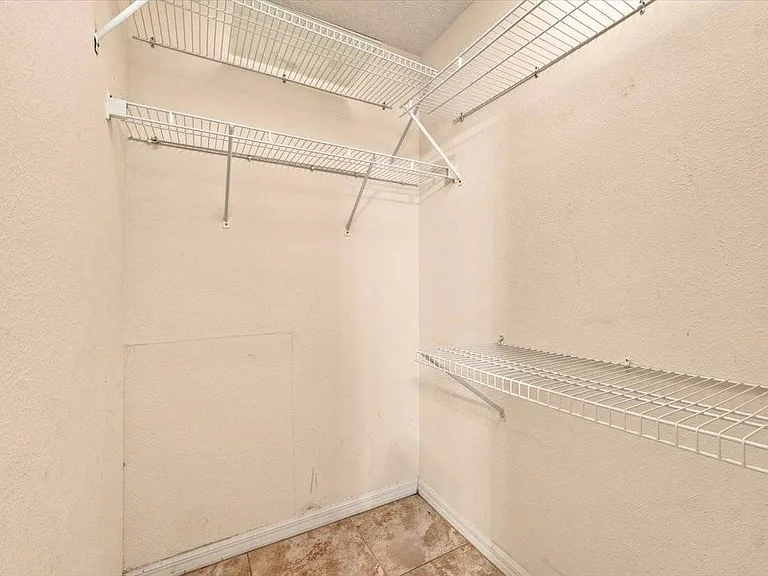 2393 Paulette Dr — Photo 21