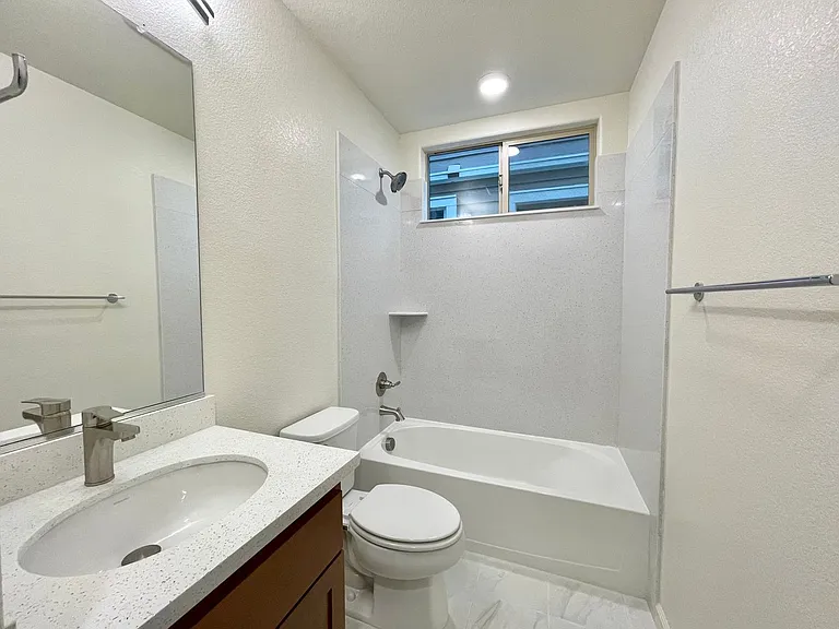 2602 1st St #B — Photo 9