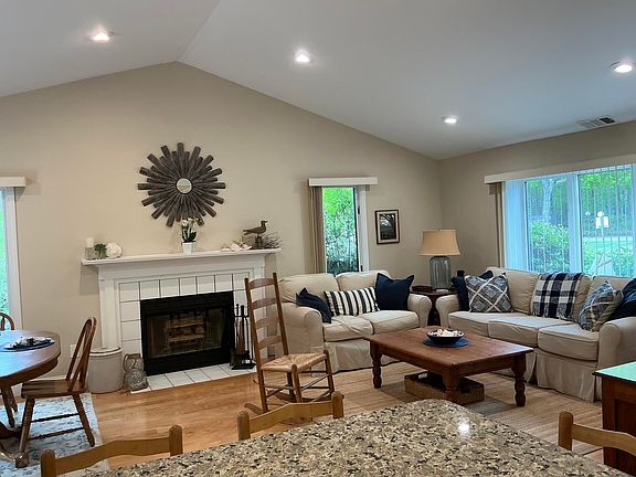 5th image of 481 Buck Island Road APT 19J