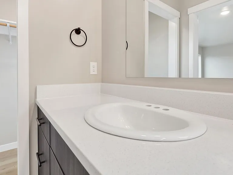 343 Martin St — Photo 31