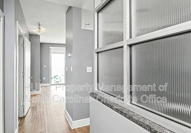 333 W Trade St #2101 — Photo 14