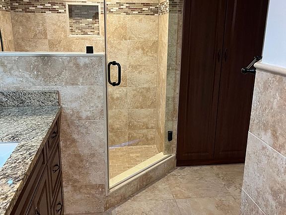 5th image of 1300 SW 122nd Ave APT 118