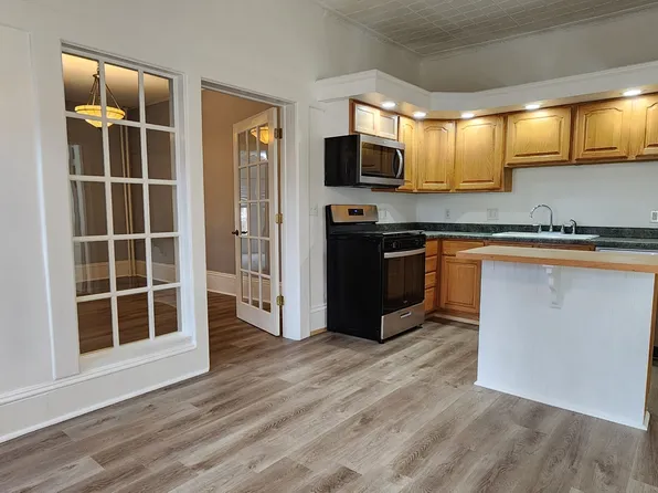 212 Oak St, Manistee, MI