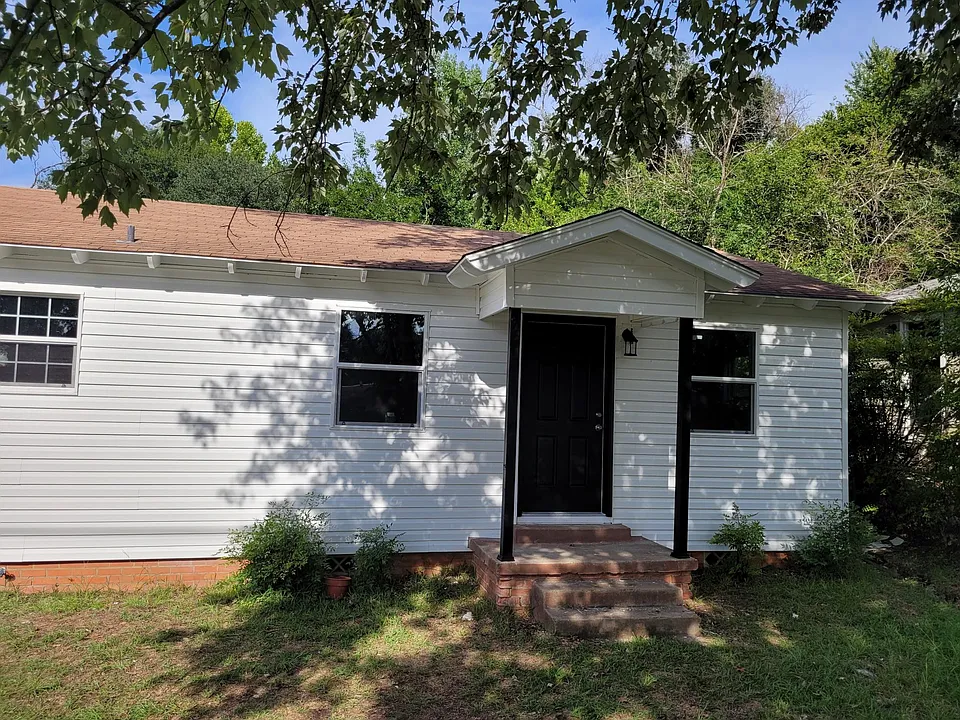 2402 Old Omen Rd