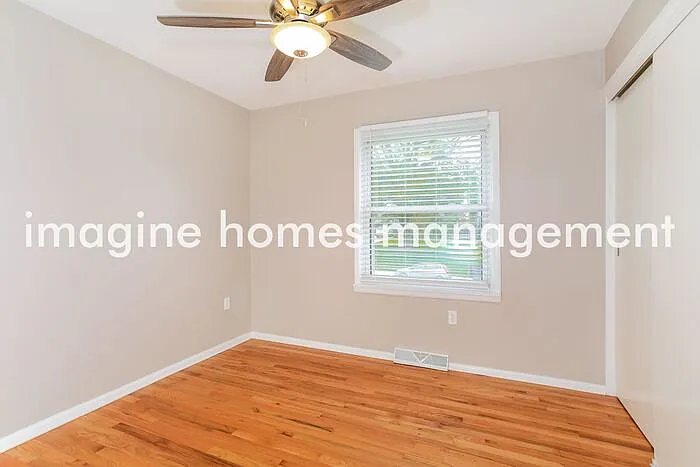10685 Plainfield Rd — Photo 9
