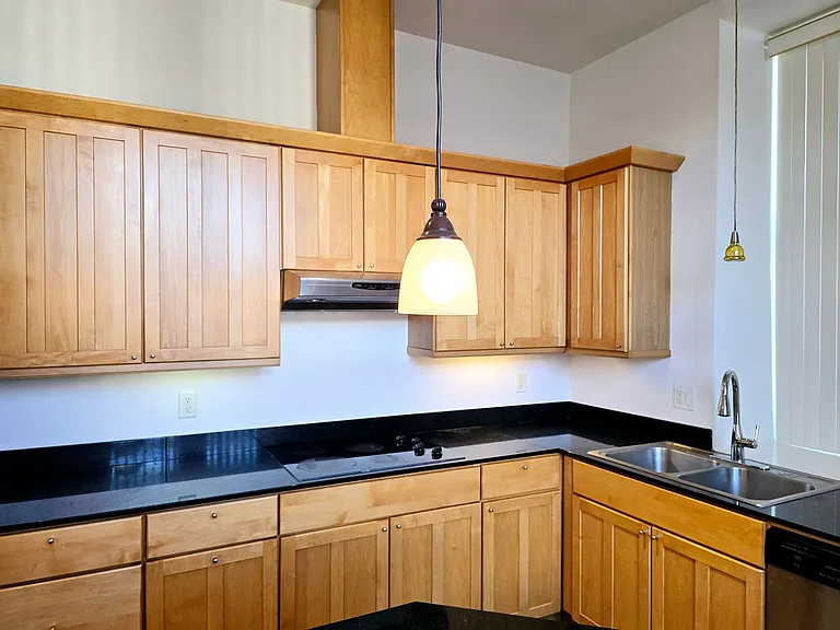 4500 Olive St — Photo 2