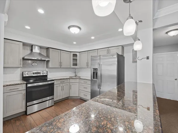 56-25 226th St Floor 3, Oakland Gardens, NY 11364