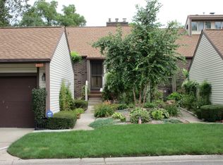 4297 Indian Spring Dr SW, Grandville, MI 49418