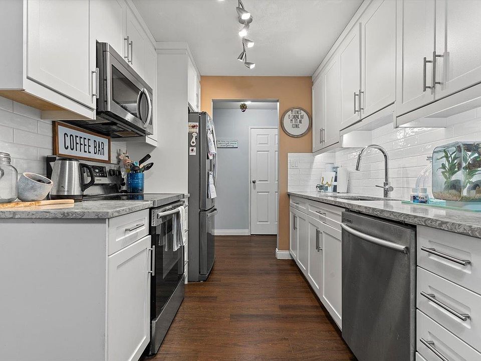 1st image of 2567 Victoria St #103