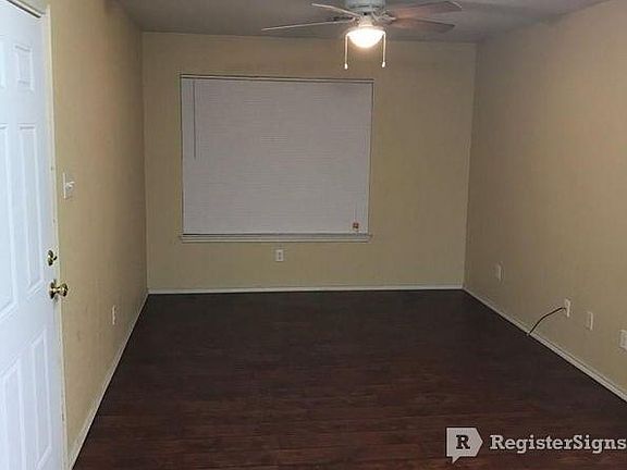 3rd image of 2710 Garland Dr APT D