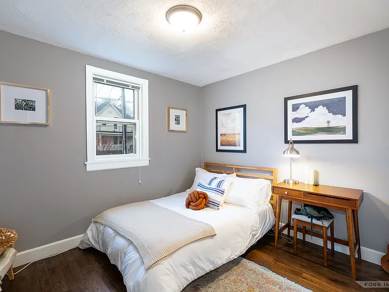308 S Baldwin St — Photo 4