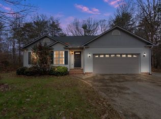 101 Ginners Hill Rd, Travelers Rest, SC 29690