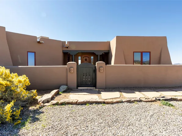 12 Quedo Rd, Santa Fe, NM 87508