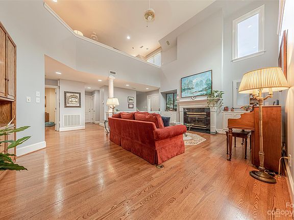 4th image of 5619 Ballinard Ln