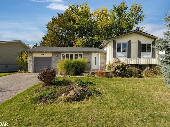 290 Pine Dr, Barrie, ON L4N 4H8