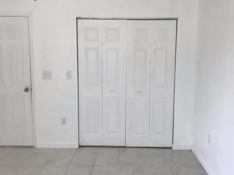 658 Royalty Ct — Photo 7