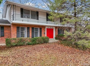 421 Andover Ln, Ballwin, MO 63011