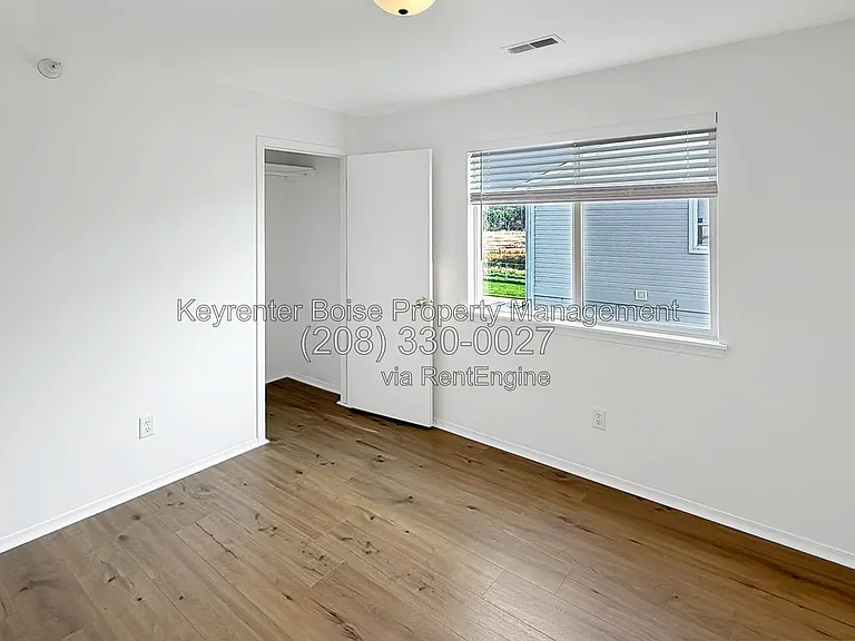2111 E White Oak Ct #201 — Photo 15
