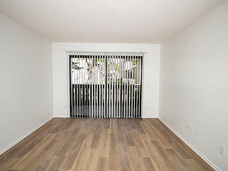 Hazelridge — Photo 8