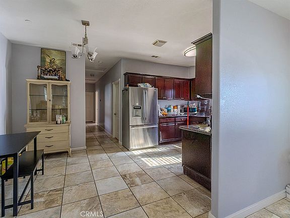 4th image of 8632 S Fir Ave