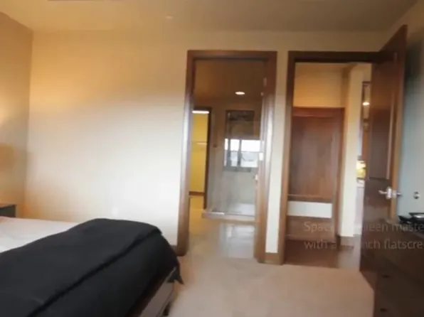 8 W Monroe St #P-102, Chicago, IL 60603