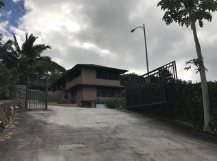 1876 Mott Smith Dr, Honolulu, HI 96822