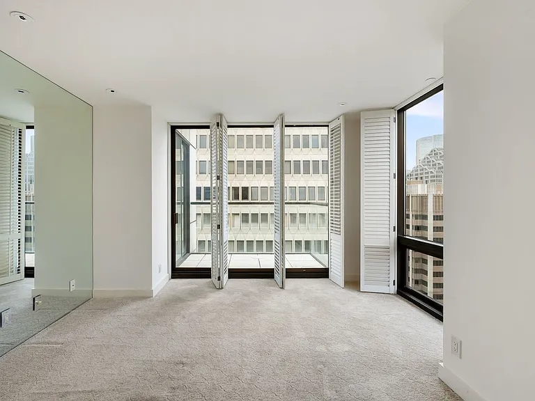 611 Washington St #2305 — Photo 9