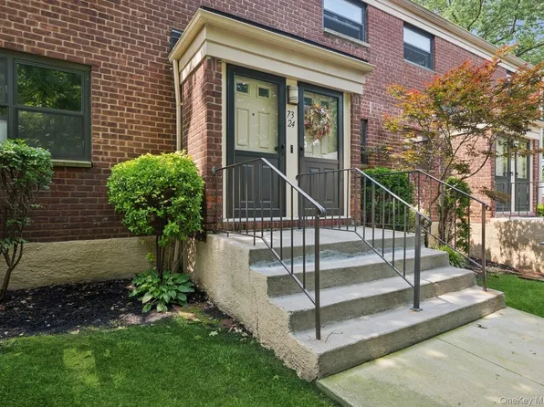 73-24 Springfield Boulevard #039A1, Oakland Gardens, NY 11364