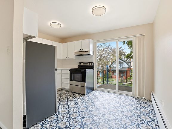 4th image of 234 N Lincoln St #9