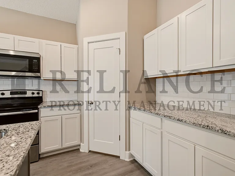 2755 S Greenleaf St — Photo 22