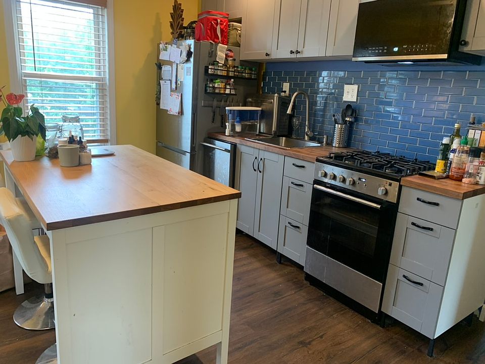 1st image of 12 Forest Ave Floor 2
