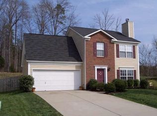 8162 Chatham Oaks Dr, Concord, NC 28027