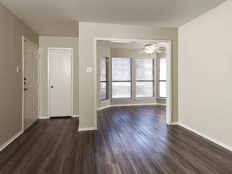 11441 N Interstate Highway 35 Frontage Rd #7207 — Photo 3