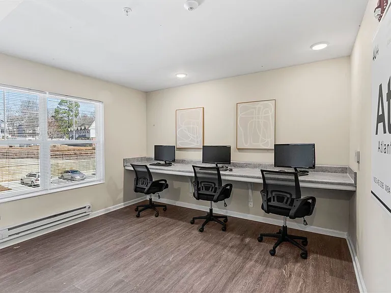 Stanton Park Apartments — Photo 10