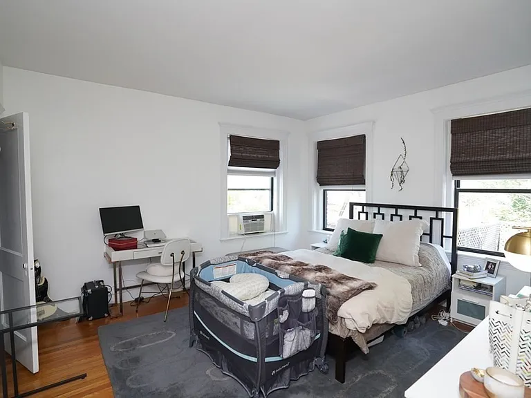 1038 Beacon St #401 — Photo 2