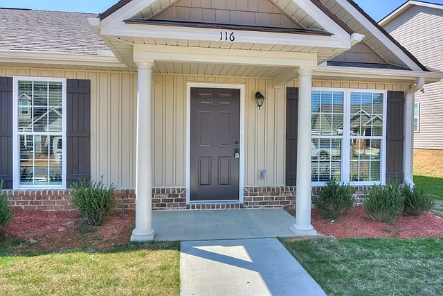 2 bed, 2.0 bath, 1176 sqft, $1,395 — Photo 2
