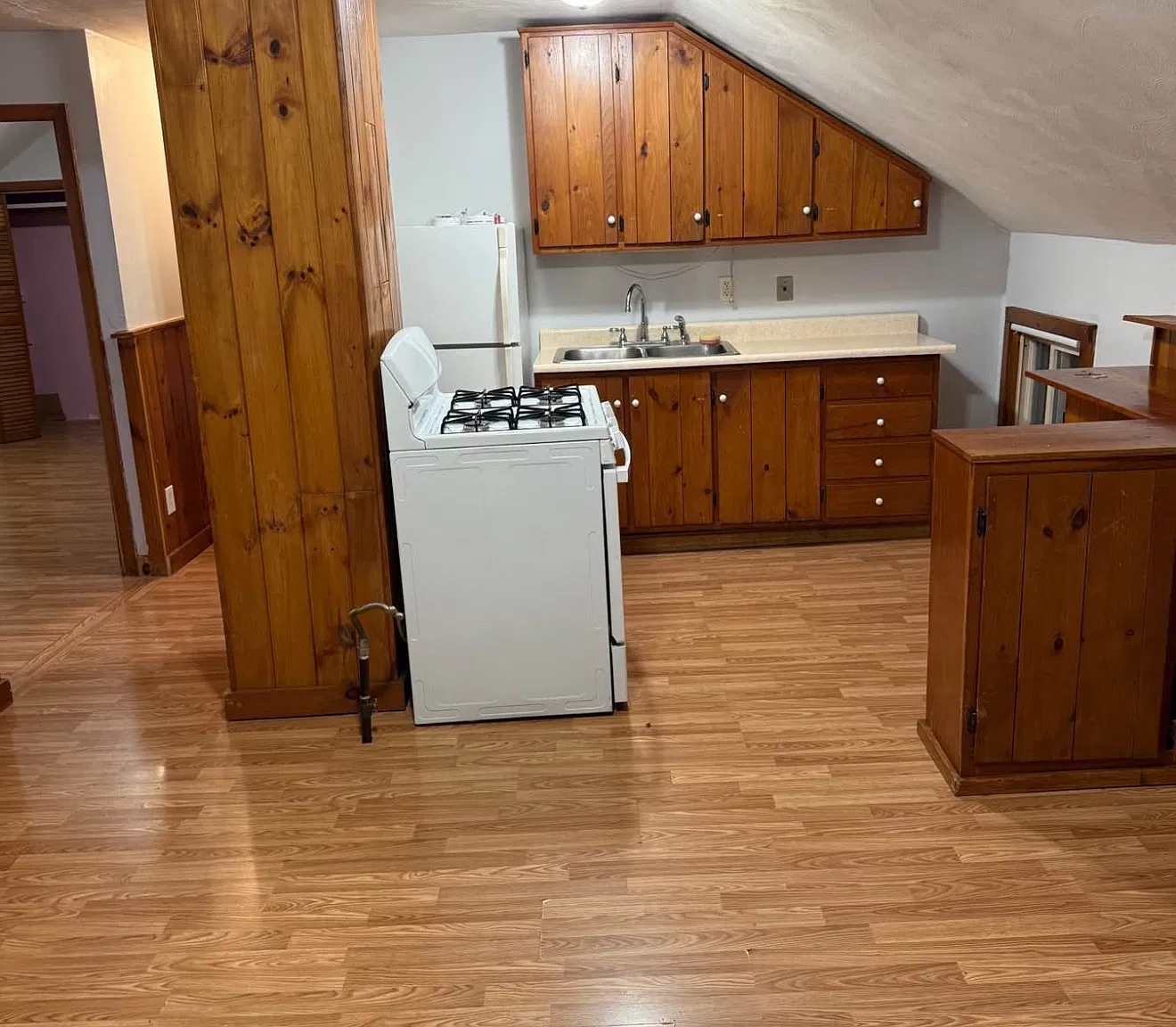 2 bed, 1000 sqft, $1,700 — Photo 1