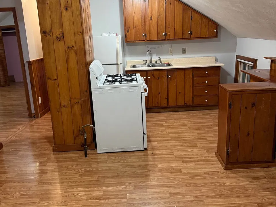 319 Beverage Hill Ave #3