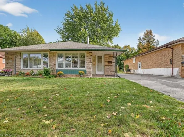 309 Westwood Dr, Kitchener, ON N2M 2L3