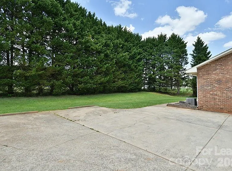 152 Glen Gar Dr — Photo 16